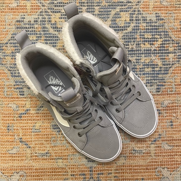 NWT Vans Filmore High-Top Sneaker - Women's Size 9 Gray/White - Picture 5 of 6